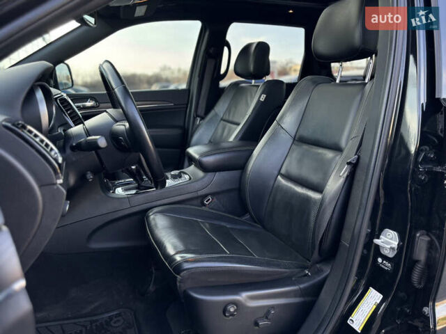 Джип Гранд Чероки 2020 в Полтаве на Automoto.ua Черный Джип Гранд Чероки, объемом двигателя 3.61 л и пробегом 73 тыс. км за 29000 $, фото 14 на Automoto.ua
