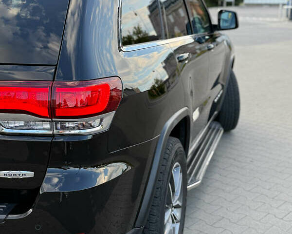 Джип Гранд Чероки 2020 в Тернополе на Automoto.ua Черный Джип Гранд Чероки, объемом двигателя 3.6 л и пробегом 40 тыс. км за 30500 $, фото 12 на Automoto.ua