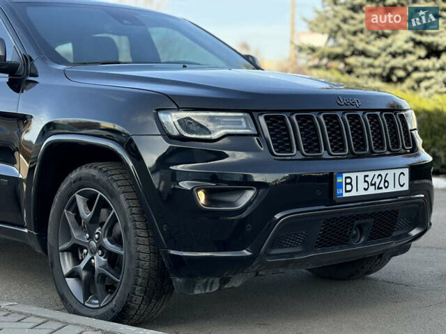 Джип Гранд Чероки 2020 в Полтаве на Automoto.ua Черный Джип Гранд Чероки, объемом двигателя 3.61 л и пробегом 73 тыс. км за 29000 $, фото 7 на Automoto.ua