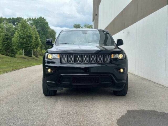 Черный Джип Гранд Чероки, объемом двигателя 3.6 л и пробегом 43 тыс. км за 14000 $, фото 1 на Automoto.ua