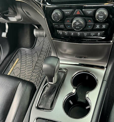 Черный Джип Гранд Чероки, объемом двигателя 3.6 л и пробегом 128 тыс. км за 27500 $, фото 12 на Automoto.ua