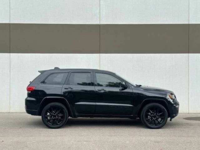 Черный Джип Гранд Чероки, объемом двигателя 3.6 л и пробегом 43 тыс. км за 14000 $, фото 3 на Automoto.ua