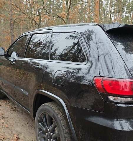 Черный Джип Гранд Чероки, объемом двигателя 3.6 л и пробегом 146 тыс. км за 27200 $, фото 2 на Automoto.ua