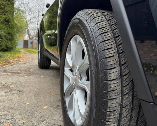 Джип Гранд Чероки 2021 в Киеве на Automoto.ua Черный Джип Гранд Чероки, объемом двигателя 3.6 л и пробегом 80 тыс. км за 21900 $, фото 40 на Automoto.ua