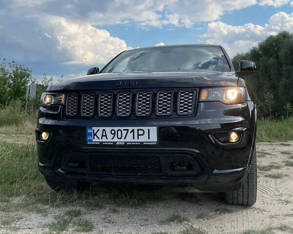 Джип Гранд Чероки 2021 в Киеве на Automoto.ua Черный Джип Гранд Чероки, объемом двигателя 3.6 л и пробегом 27 тыс. км за 26200 $, фото 13 на Automoto.ua