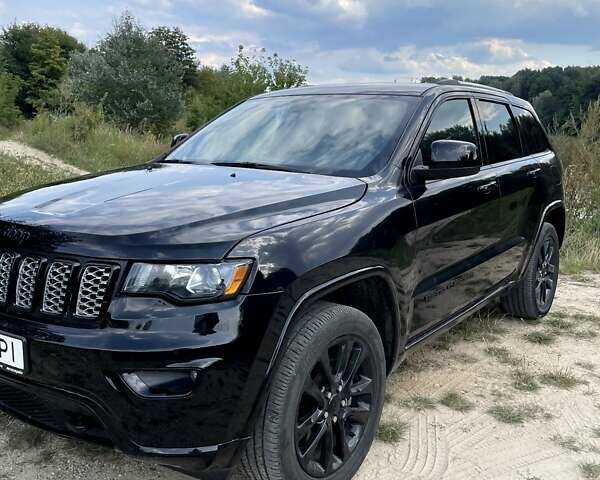 Джип Гранд Чероки 2021 в Киеве на Automoto.ua Черный Джип Гранд Чероки, объемом двигателя 3.6 л и пробегом 27 тыс. км за 26200 $, фото 6 на Automoto.ua