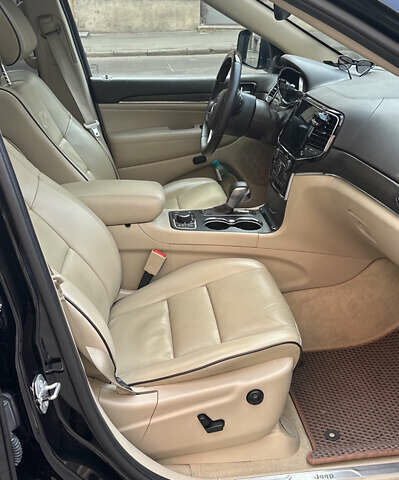 Черный Джип Гранд Чероки, объемом двигателя 2.99 л и пробегом 72 тыс. км за 38000 $, фото 9 на Automoto.ua