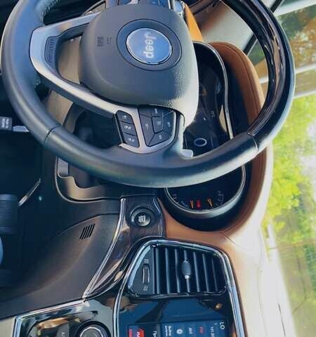 Черный Джип Гранд Чероки, объемом двигателя 2.99 л и пробегом 27 тыс. км за 47000 $, фото 20 на Automoto.ua