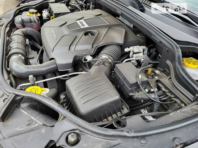 Чорний Джип Grand Cherokee, об'ємом двигуна 2.99 л та пробігом 8 тис. км за 61000 $, фото 41 на Automoto.ua