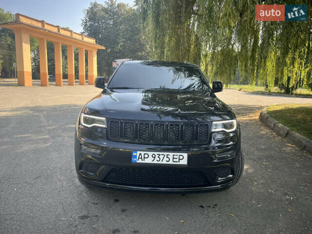 Черный Джип Гранд Чероки, объемом двигателя 1.46 л и пробегом 175 тыс. км за 24444 $, фото 1 на Automoto.ua