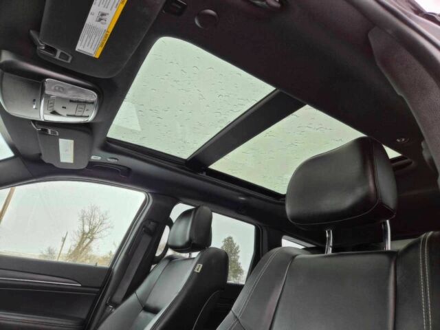 Черный Джип Гранд Чероки, объемом двигателя 3.6 л и пробегом 25 тыс. км за 10000 $, фото 10 на Automoto.ua