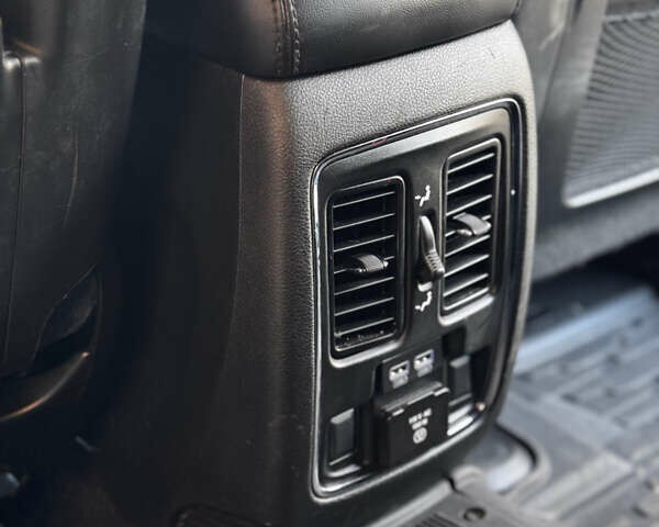 Черный Джип Гранд Чероки, объемом двигателя 3.6 л и пробегом 95 тыс. км за 25500 $, фото 26 на Automoto.ua