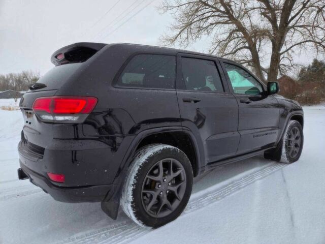 Черный Джип Гранд Чероки, объемом двигателя 3.6 л и пробегом 25 тыс. км за 10000 $, фото 6 на Automoto.ua