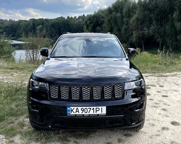 Джип Гранд Чероки 2021 в Киеве на Automoto.ua Черный Джип Гранд Чероки, объемом двигателя 3.6 л и пробегом 27 тыс. км за 26200 $, фото 4 на Automoto.ua