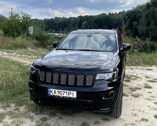 Джип Гранд Чероки 2021 в Киеве на Automoto.ua Черный Джип Гранд Чероки, объемом двигателя 3.6 л и пробегом 27 тыс. км за 26200 $, фото 12 на Automoto.ua