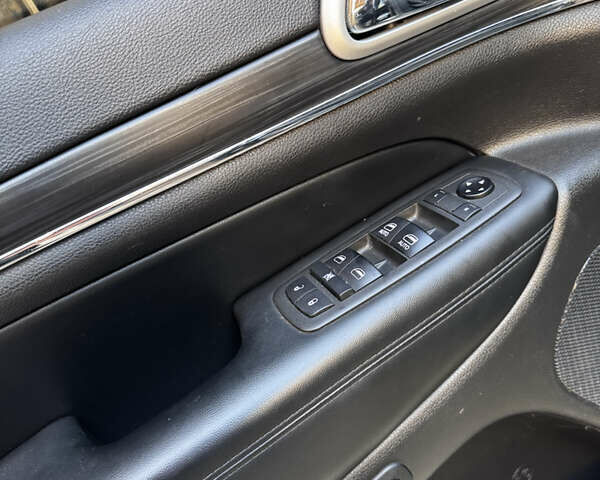 Черный Джип Гранд Чероки, объемом двигателя 3.6 л и пробегом 95 тыс. км за 25500 $, фото 24 на Automoto.ua