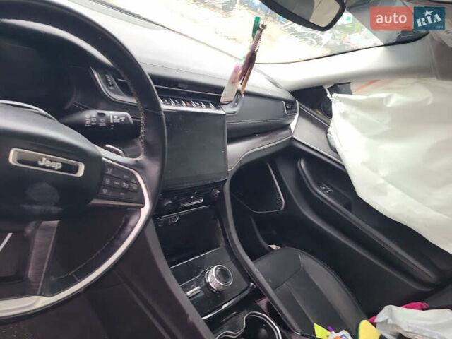 Джип Гранд Чероки 2021 в Киеве на Automoto.ua Черный Джип Гранд Чероки, объемом двигателя 3.6 л и пробегом 159 тыс. км за 22600 $, фото 5 на Automoto.ua