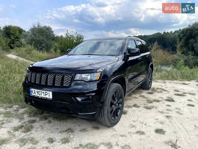 Черный Джип Гранд Чероки, объемом двигателя 3.6 л и пробегом 27 тыс. км за 27000 $, фото 36 на Automoto.ua