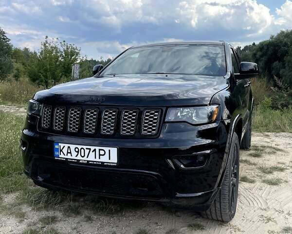 Черный Джип Гранд Чероки, объемом двигателя 3.6 л и пробегом 27 тыс. км за 27000 $, фото 34 на Automoto.ua