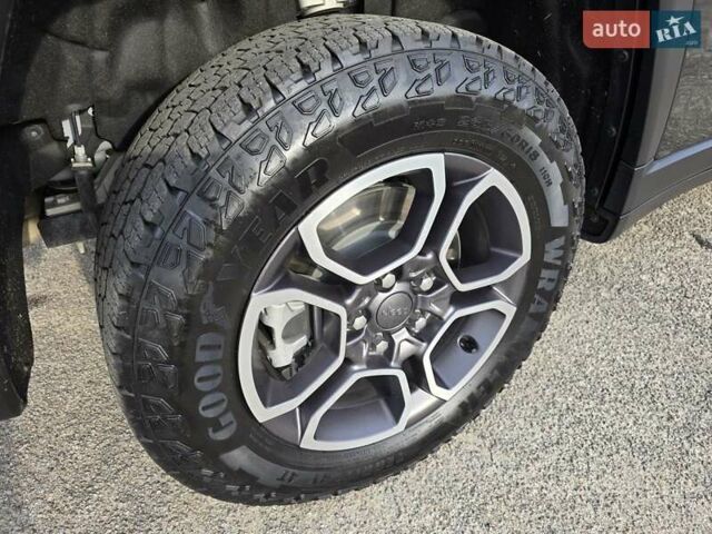 Черный Джип Гранд Чероки, объемом двигателя 2 л и пробегом 53 тыс. км за 59000 $, фото 35 на Automoto.ua