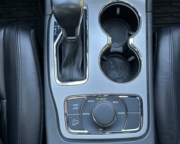 Чорний Джип Grand Cherokee, об'ємом двигуна 3.6 л та пробігом 160 тис. км за 24600 $, фото 15 на Automoto.ua