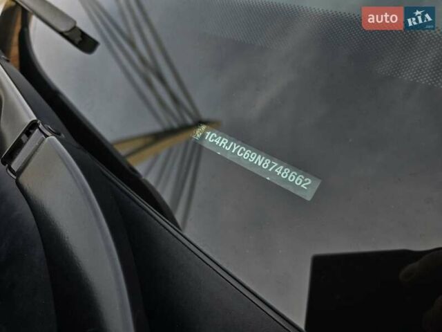 Черный Джип Гранд Чероки, объемом двигателя 2 л и пробегом 53 тыс. км за 59000 $, фото 37 на Automoto.ua