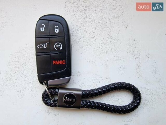 Черный Джип Гранд Чероки, объемом двигателя 3.6 л и пробегом 110 тыс. км за 24891 $, фото 24 на Automoto.ua