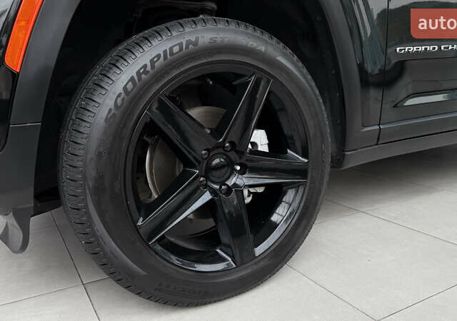 Джип Гранд Чероки 2022 в Чернигове на Automoto.ua Черный Джип Гранд Чероки, объемом двигателя 3.6 л и пробегом 25 тыс. км за 41500 $, фото 2 на Automoto.ua