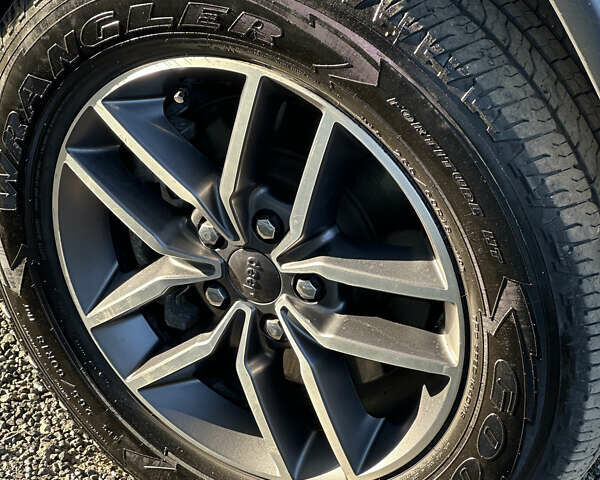 Чорний Джип Grand Cherokee, об'ємом двигуна 3.6 л та пробігом 160 тис. км за 24600 $, фото 20 на Automoto.ua