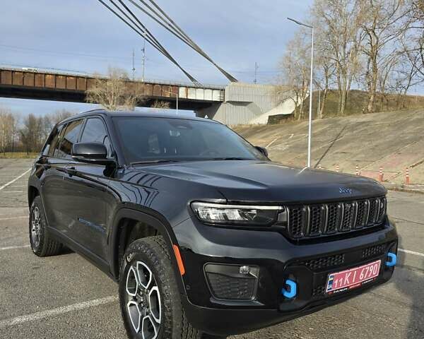 Черный Джип Гранд Чероки, объемом двигателя 2 л и пробегом 53 тыс. км за 59000 $, фото 2 на Automoto.ua