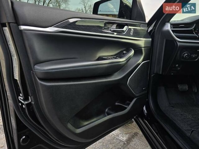 Черный Джип Гранд Чероки, объемом двигателя 2 л и пробегом 53 тыс. км за 59000 $, фото 54 на Automoto.ua