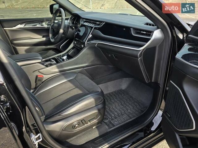 Черный Джип Гранд Чероки, объемом двигателя 2 л и пробегом 53 тыс. км за 59000 $, фото 59 на Automoto.ua