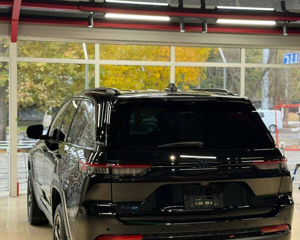 Чорний Джип Grand Cherokee, об'ємом двигуна 2 л та пробігом 6 тис. км за 57000 $, фото 6 на Automoto.ua