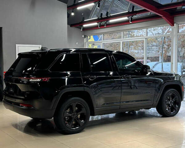 Чорний Джип Grand Cherokee, об'ємом двигуна 2 л та пробігом 6 тис. км за 57000 $, фото 4 на Automoto.ua