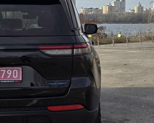 Черный Джип Гранд Чероки, объемом двигателя 2 л и пробегом 53 тыс. км за 59000 $, фото 17 на Automoto.ua