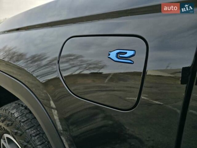 Черный Джип Гранд Чероки, объемом двигателя 2 л и пробегом 53 тыс. км за 59000 $, фото 26 на Automoto.ua