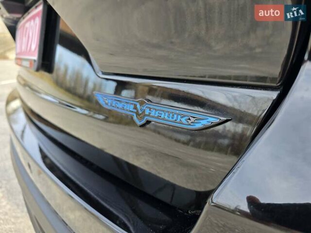 Черный Джип Гранд Чероки, объемом двигателя 2 л и пробегом 53 тыс. км за 59000 $, фото 33 на Automoto.ua