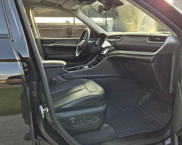 Чорний Джип Grand Cherokee, об'ємом двигуна 3.6 л та пробігом 25 тис. км за 43000 $, фото 7 на Automoto.ua