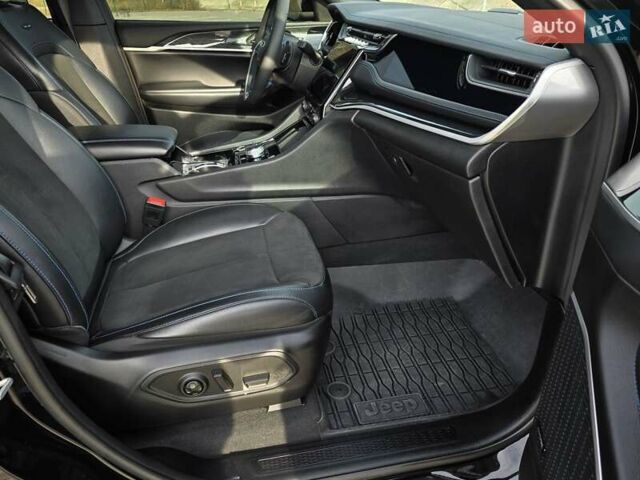 Черный Джип Гранд Чероки, объемом двигателя 2 л и пробегом 53 тыс. км за 59000 $, фото 60 на Automoto.ua