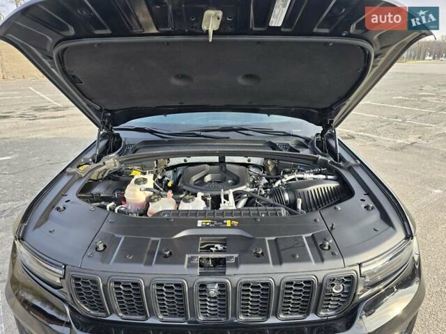 Черный Джип Гранд Чероки, объемом двигателя 2 л и пробегом 53 тыс. км за 59000 $, фото 36 на Automoto.ua