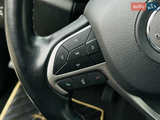 Черный Джип Гранд Чероки, объемом двигателя 3.6 л и пробегом 109 тыс. км за 27500 $, фото 29 на Automoto.ua