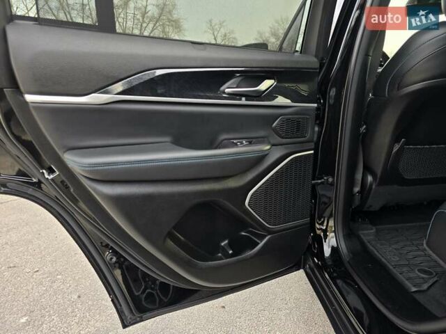 Черный Джип Гранд Чероки, объемом двигателя 2 л и пробегом 53 тыс. км за 59000 $, фото 72 на Automoto.ua