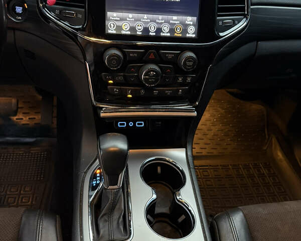 Черный Джип Гранд Чероки, объемом двигателя 3.6 л и пробегом 103 тыс. км за 25300 $, фото 15 на Automoto.ua