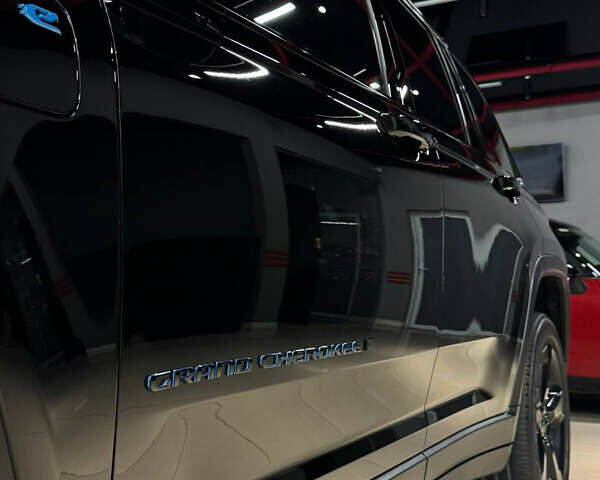 Чорний Джип Grand Cherokee, об'ємом двигуна 2 л та пробігом 6 тис. км за 57000 $, фото 9 на Automoto.ua