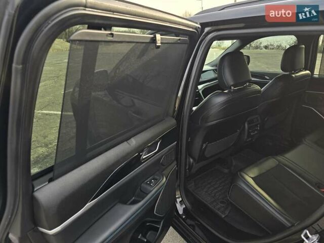 Черный Джип Гранд Чероки, объемом двигателя 2 л и пробегом 53 тыс. км за 59000 $, фото 74 на Automoto.ua