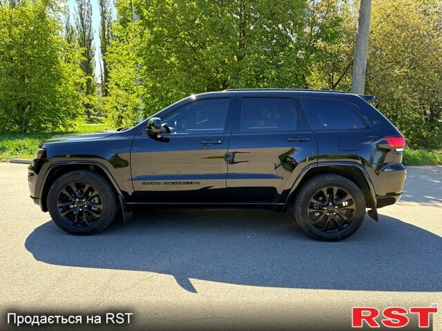 Джип Гранд Чероки 2022 в Полтаве на Automoto.ua Черный Джип Гранд Чероки, объемом двигателя 3.6 л и пробегом 43 тыс. км за 26300 $, фото 1 на Automoto.ua