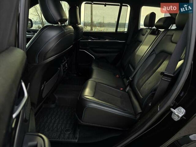 Черный Джип Гранд Чероки, объемом двигателя 2 л и пробегом 53 тыс. км за 59000 $, фото 71 на Automoto.ua