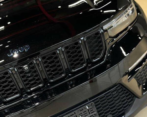 Чорний Джип Grand Cherokee, об'ємом двигуна 2 л та пробігом 6 тис. км за 57000 $, фото 12 на Automoto.ua