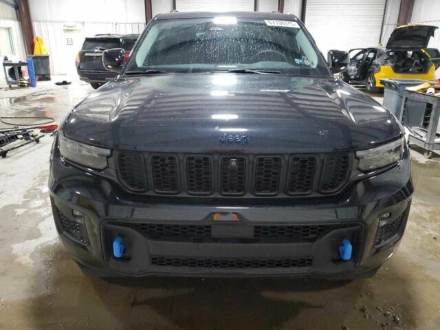 Черный Джип Гранд Чероки, объемом двигателя 2 л и пробегом 8 тыс. км за 16500 $, фото 1 на Automoto.ua