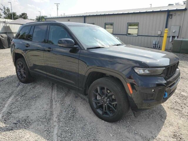 Черный Джип Гранд Чероки, объемом двигателя 2 л и пробегом 8 тыс. км за 16500 $, фото 2 на Automoto.ua